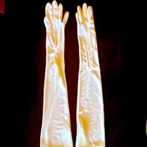 Vintage 1950’s full length pearl wrist closure evening gloves